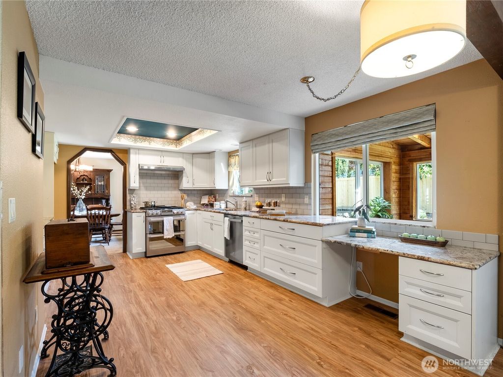 listing image 9361433248985774348