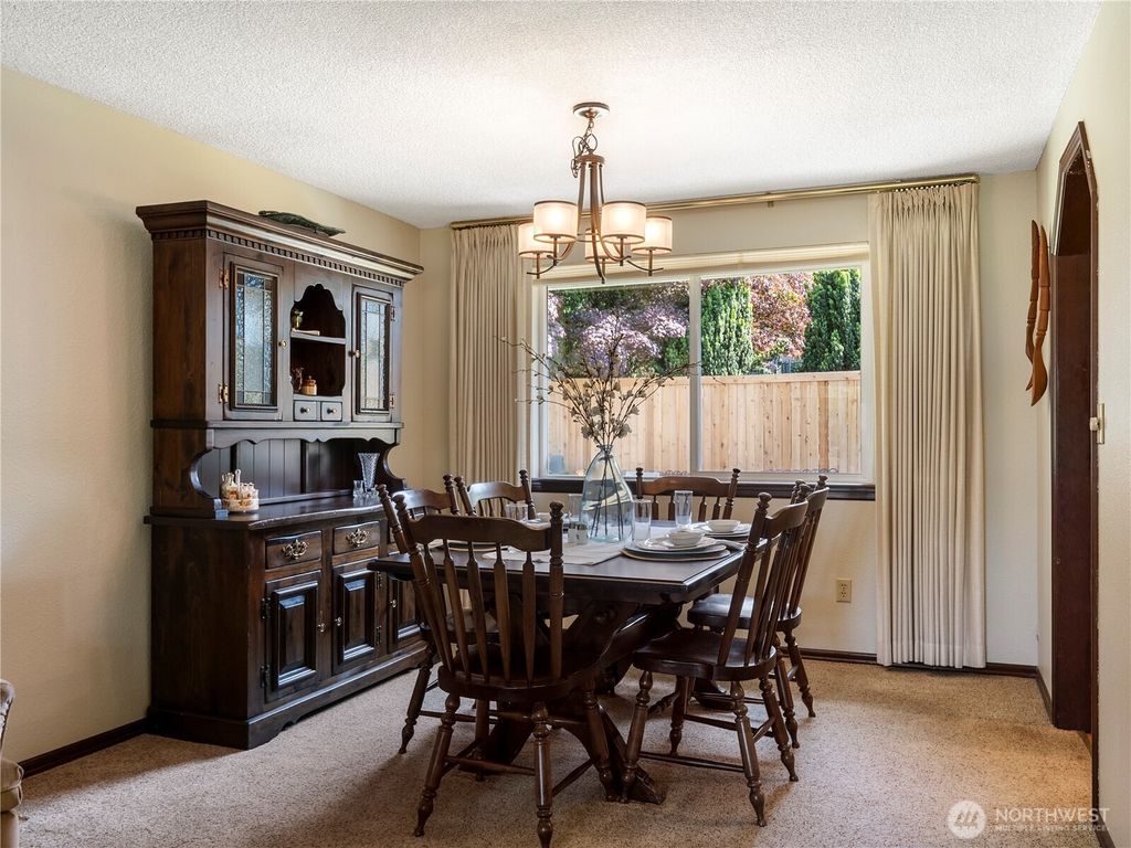 listing image 9361786525423748365