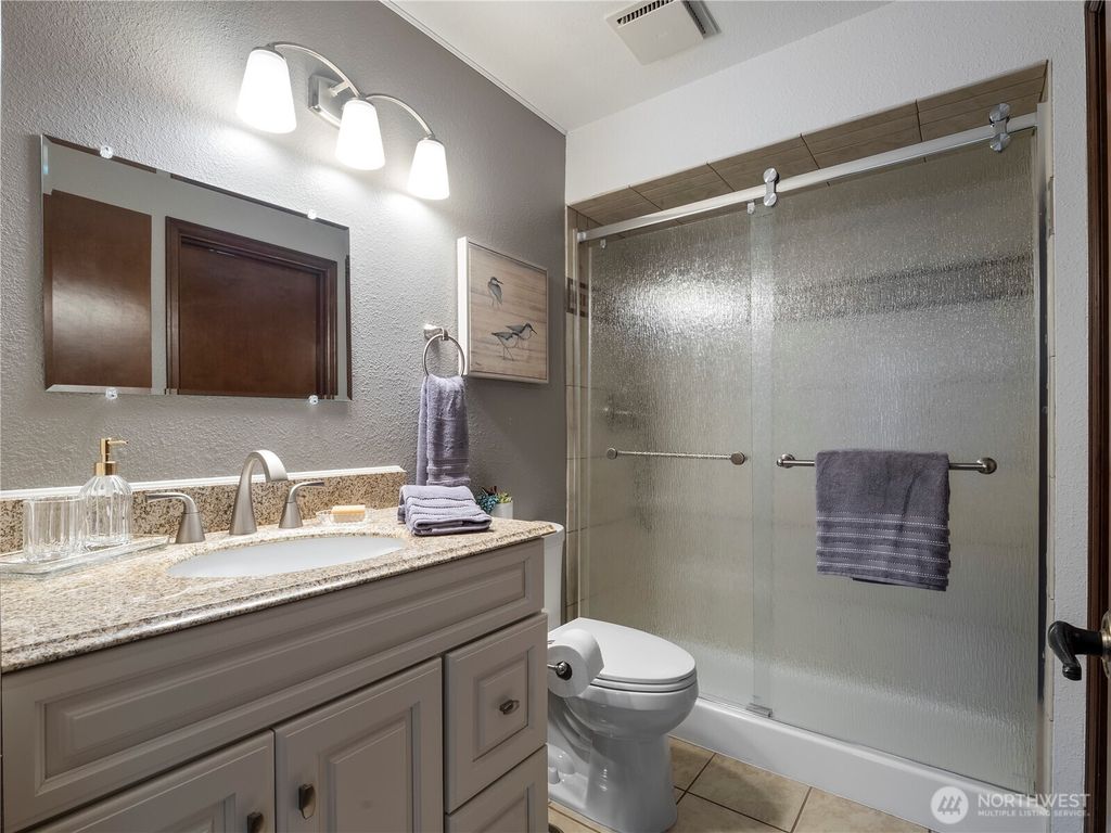 listing image 9361520182970464044