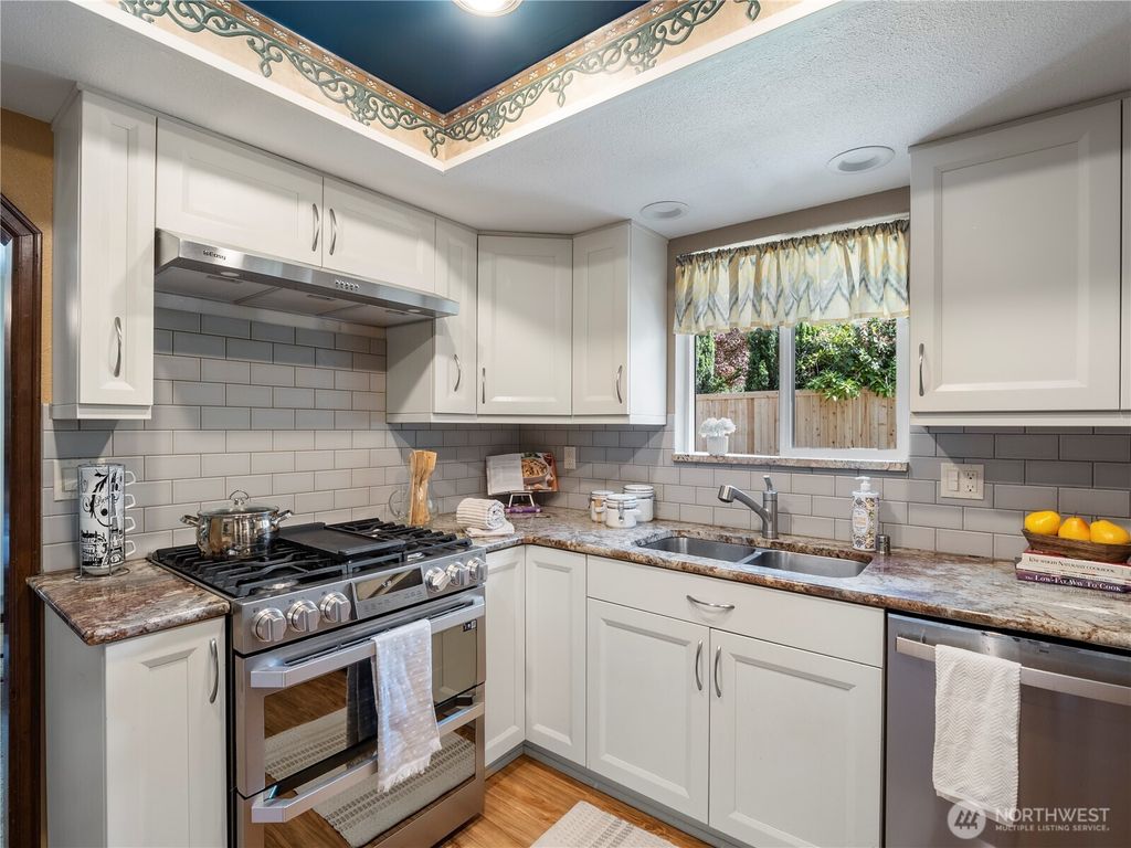 listing image 9368207149796223124