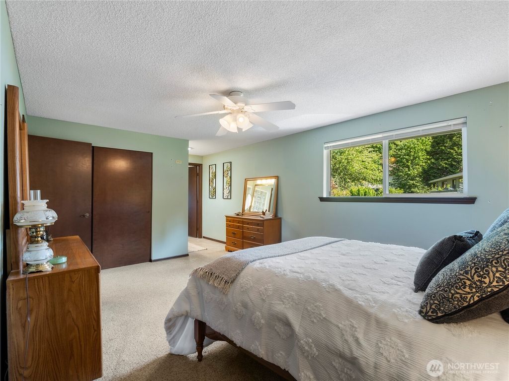 listing image 9367405815838195000