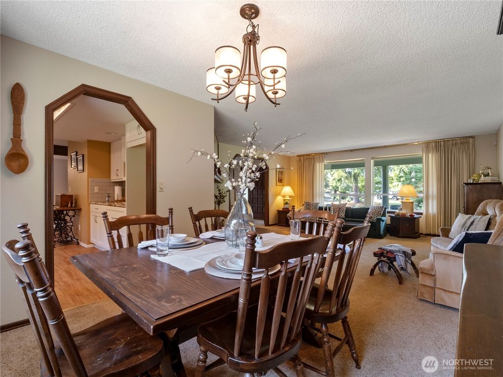 listing image 9363074020962812698