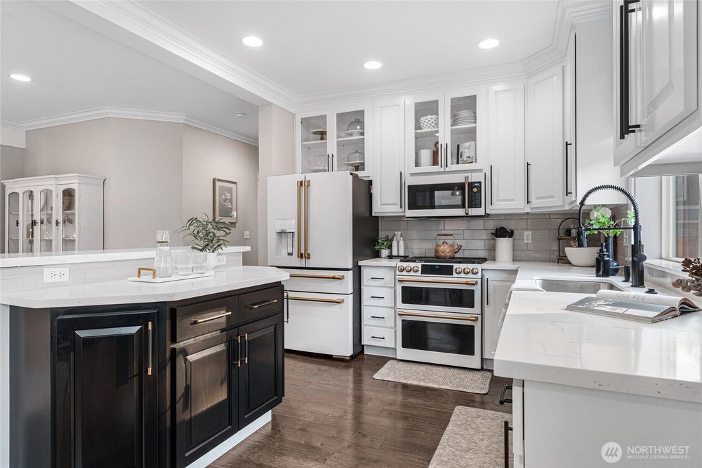 Photo of 3521 159th Place SW, Lynnwood, WA 98087 (MLS # 2438592)