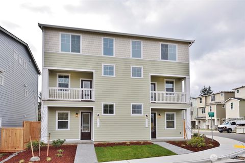 Photo of 8776 151st Street E, Puyallup, WA 98375 (MLS # 2482821)