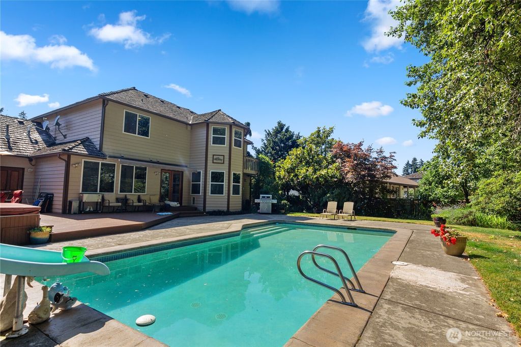 Photo of 932 Pike Place NE, Auburn, WA 98002 (MLS # 2509934)