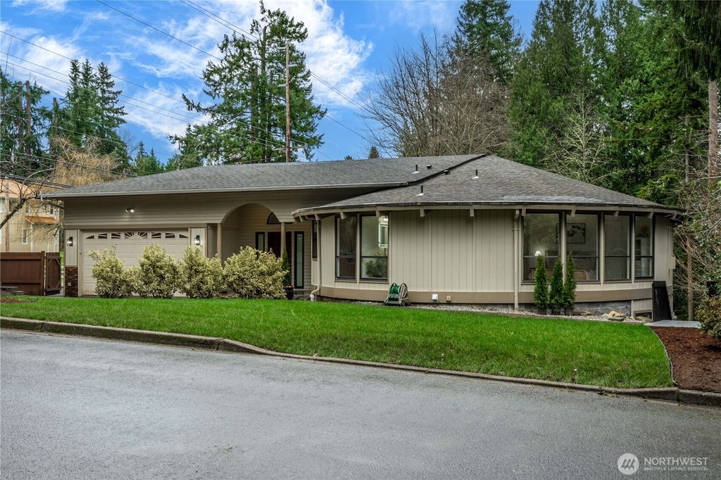 Photo of 20709 NE 79th Street, Redmond, WA 98053 (MLS # 2474927)
