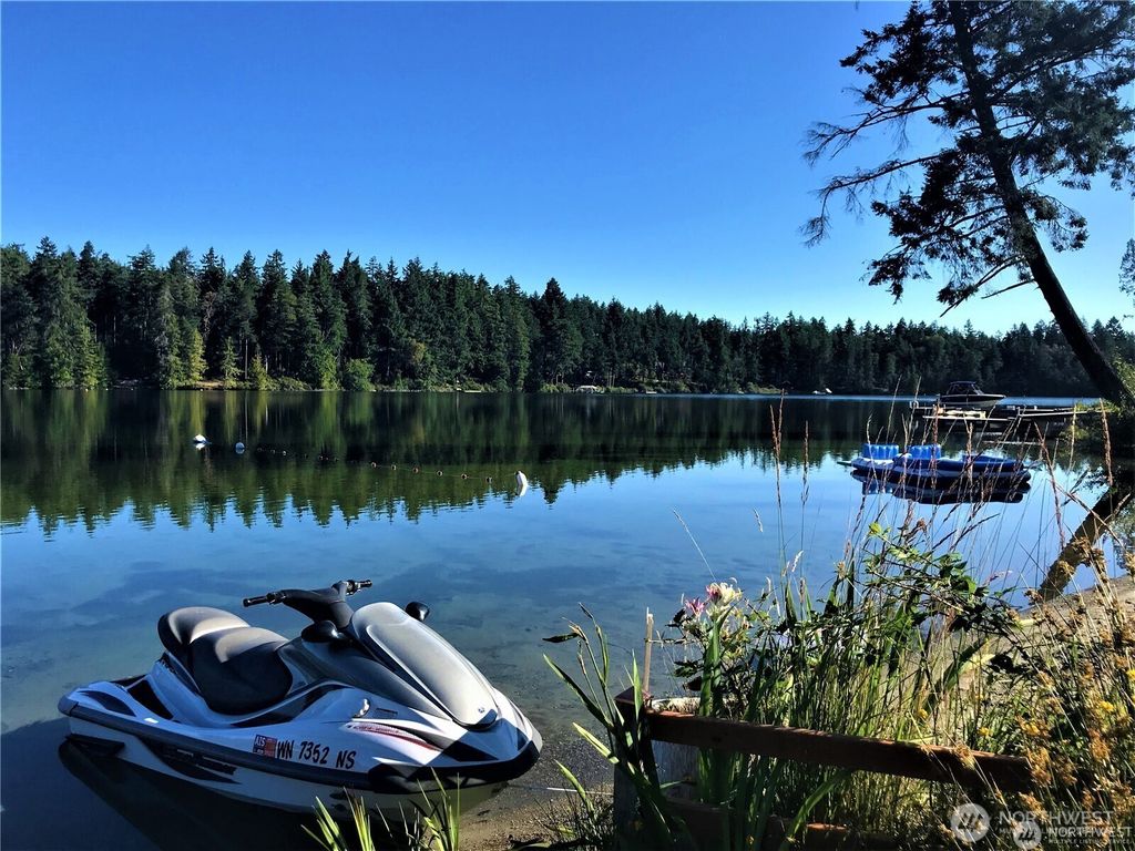 Photo of 8906 130th Avenue Ct, Anderson Island, WA 98303 (MLS # 2495926)