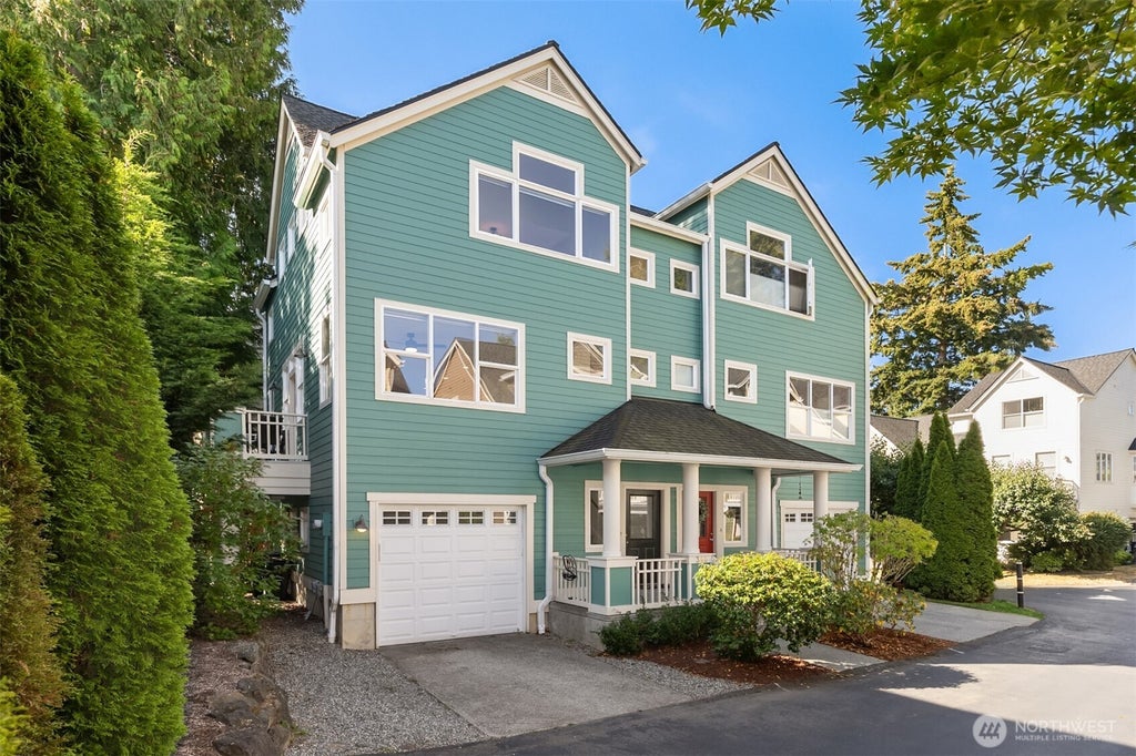 Photo of 346 Wyatt Way NE #10, Bainbridge Island, WA 98110 (MLS # 2578282)