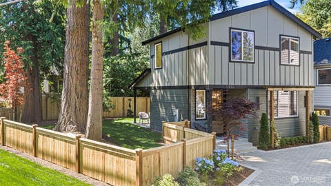 Photo of 12831 NE 78th Place, Kirkland, WA 98033 (MLS # 2552224)