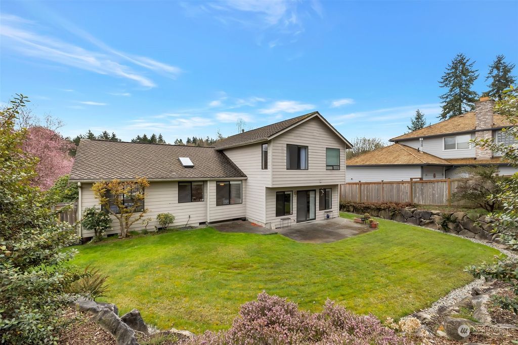 Photo of 32905 46th Court SW, Federal Way, WA 98023 (MLS # 2205191)