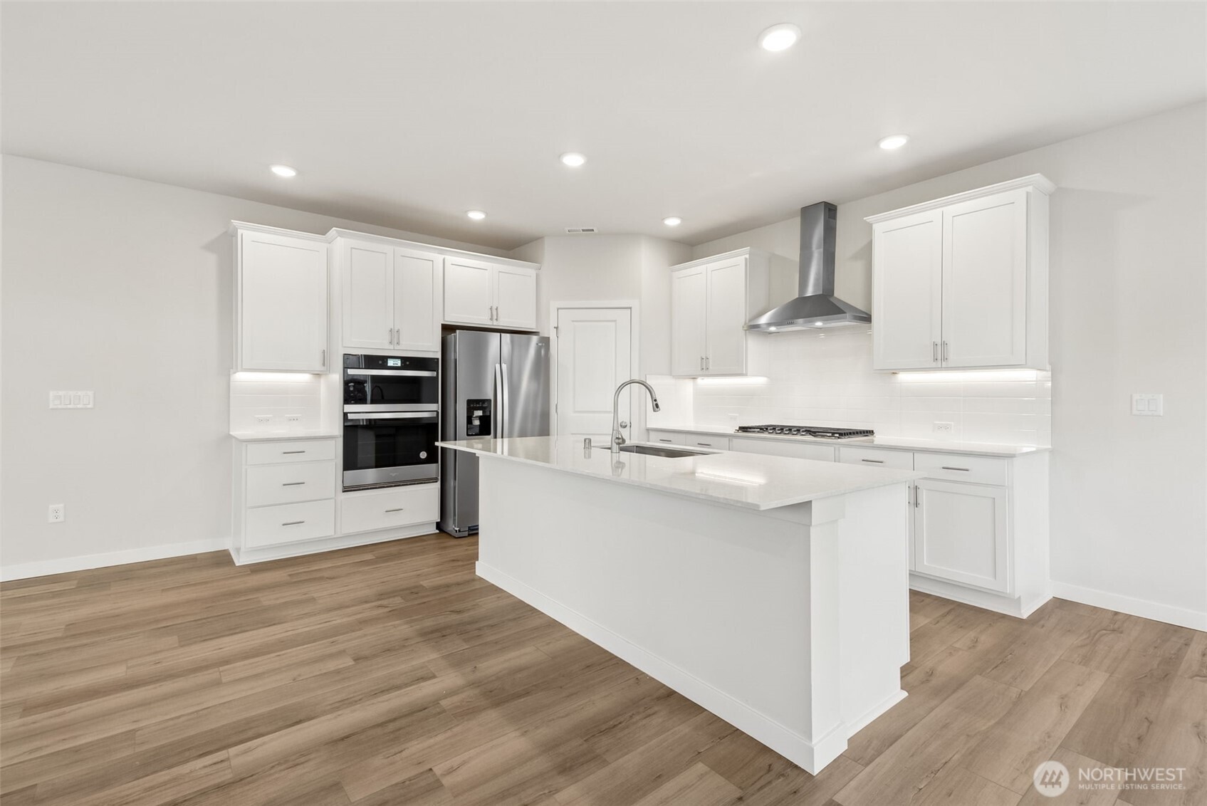 2092 NE Norseman Way