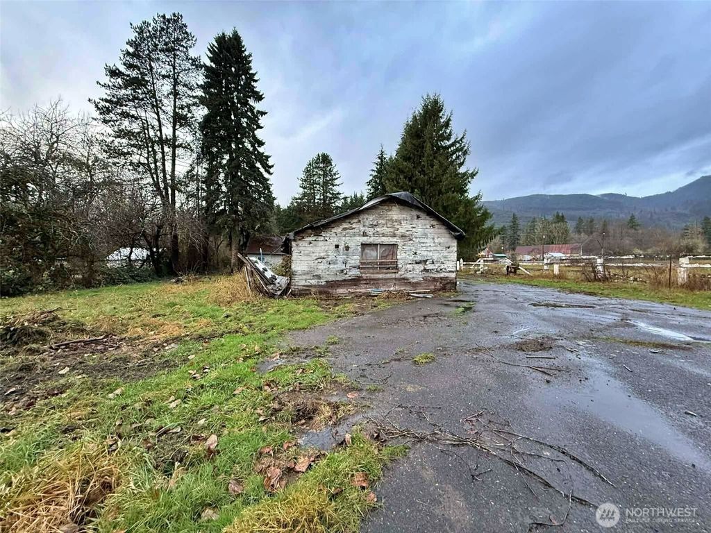 Photo of 137 Glenoma Road, Glenoma, WA 98336 (MLS # 2463722)