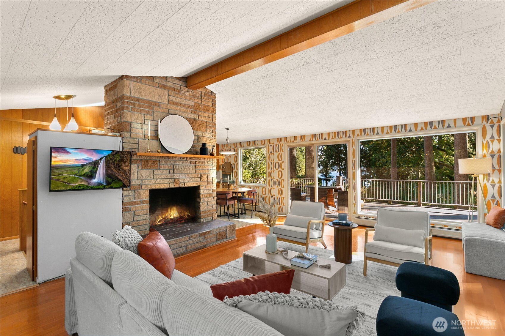 4211 Leavelle Street NW