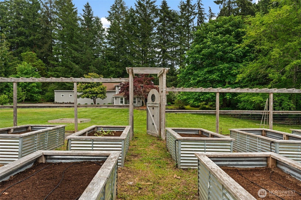 Photo of 9922 132nd Street NW, Gig Harbor, WA 98329 (MLS # 2523226)