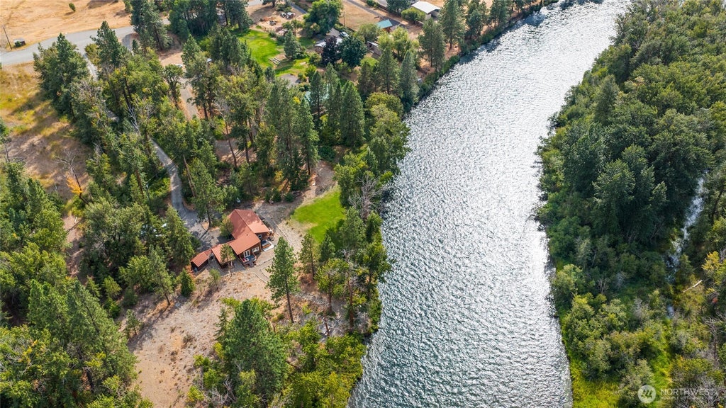Photo of 971 McDonald Road, Cle Elum, WA 98922 (MLS # 2562019)