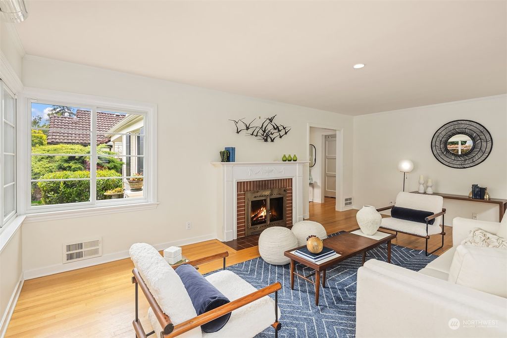 Photo of 3615 Magnolia Boulevard W, Seattle, WA 98199 (MLS # 2254104)