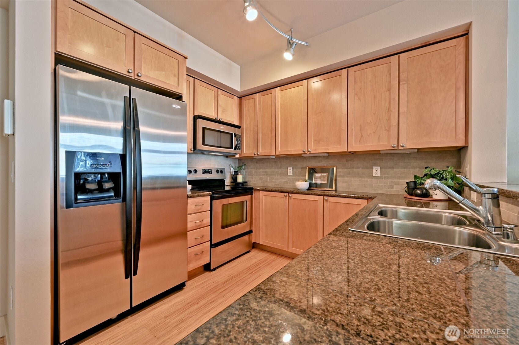 1501 Tacoma Avenue S 417