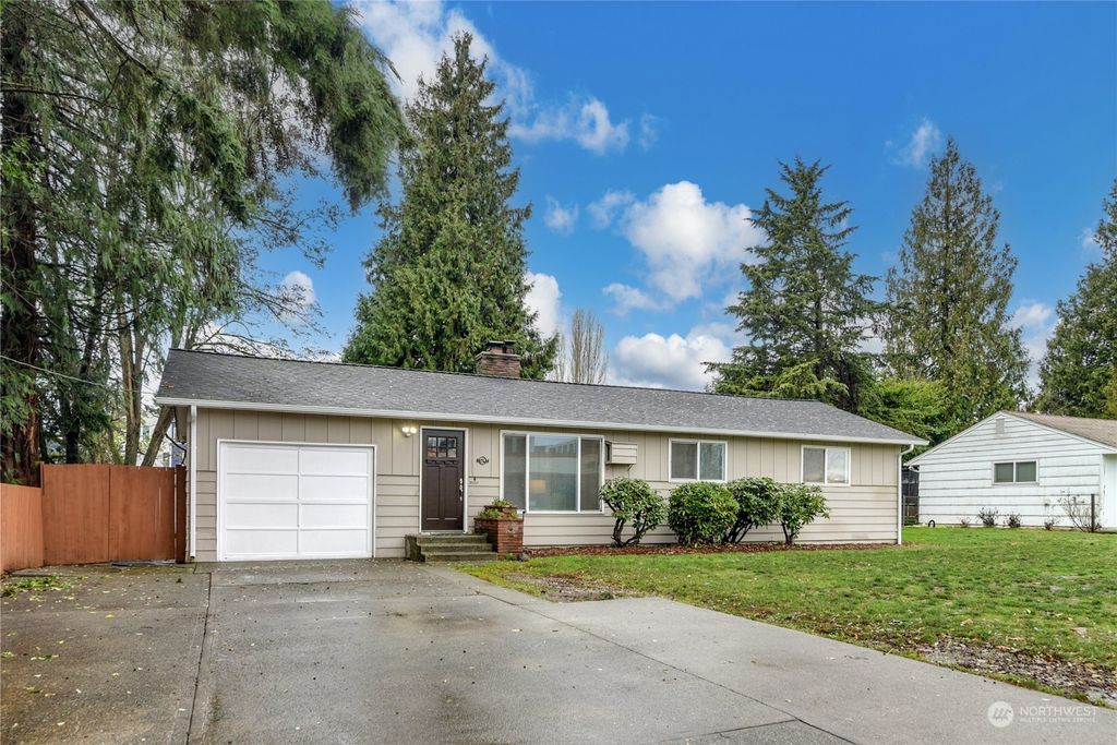 Photo of 15247 32nd Ave Ave S, SeaTac, WA 98188 (MLS # 2183994)