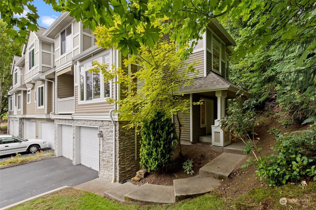 Photo of 6679 SE Cougar Mountain Way #4, Bellevue, WA 98006 (MLS # 2275028)