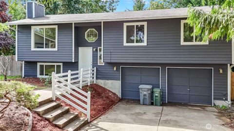 Photo of 16316 119th Avenue Ct E, Puyallup, WA 98374 (MLS # 2440941)