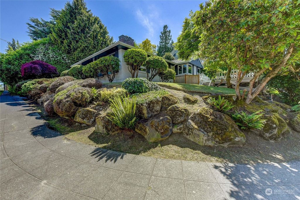 Photo of 1711 36th Avenue, Seattle, WA 98122 (MLS # 2206548)