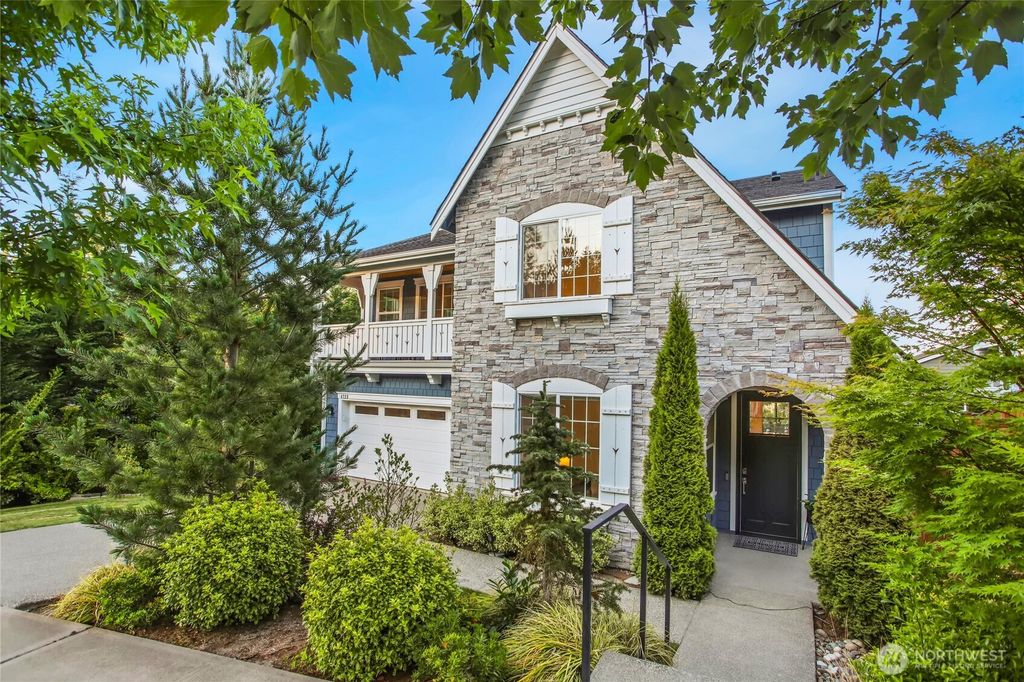 Photo of 4728 165th Place NE, Redmond, WA 98052 (MLS # 2411762)
