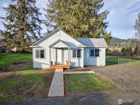 Photo of 1365 Dolan Street, Raymond, WA 98577 (MLS # 2480942)