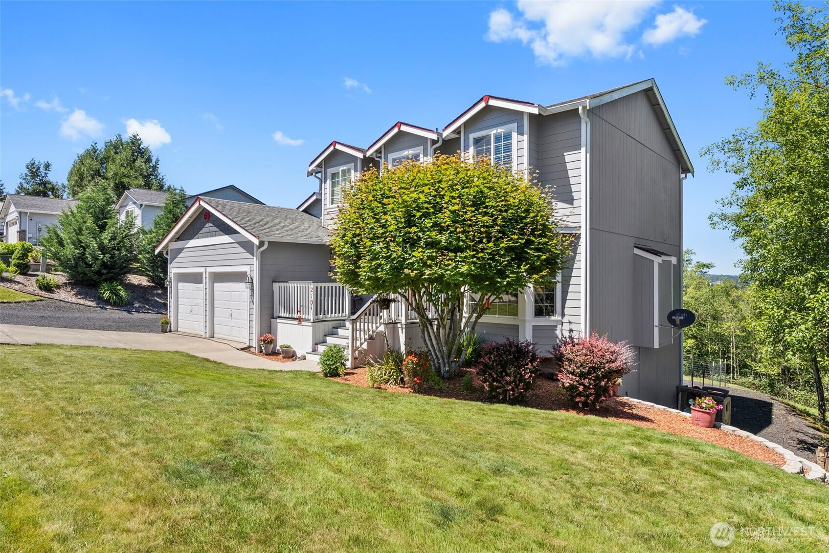 210 Mitchell Lane NE