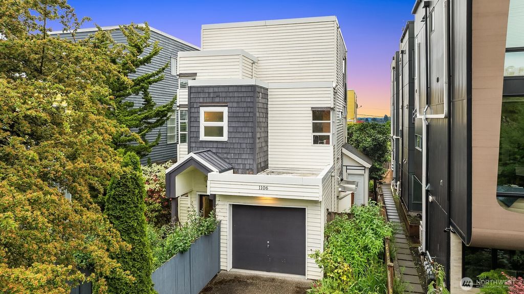 Photo of 1106 18th Avenue, Seattle, WA 98122 (MLS # 2522321)