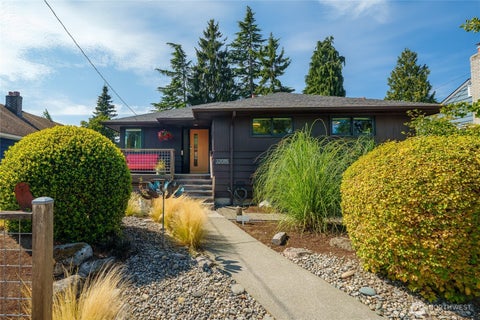 Photo of 12015 Dayton Avenue N, Seattle, WA 98133 (MLS # 2578521)