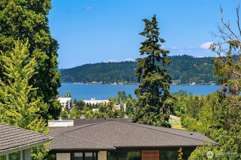 Photo of 5757 64th Avenue NE, Seattle, WA 98105 (MLS # 2541143)