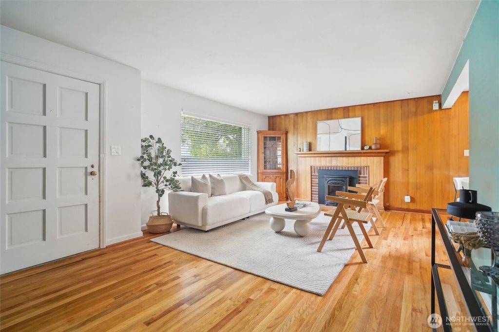 Photo of 3837 SW 54th Ave, Seattle, WA 98116 (MLS # 2356429)