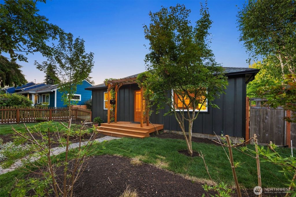 Photo of 3130 SW 97th Street, Seattle, WA 98126 (MLS # 2405919)