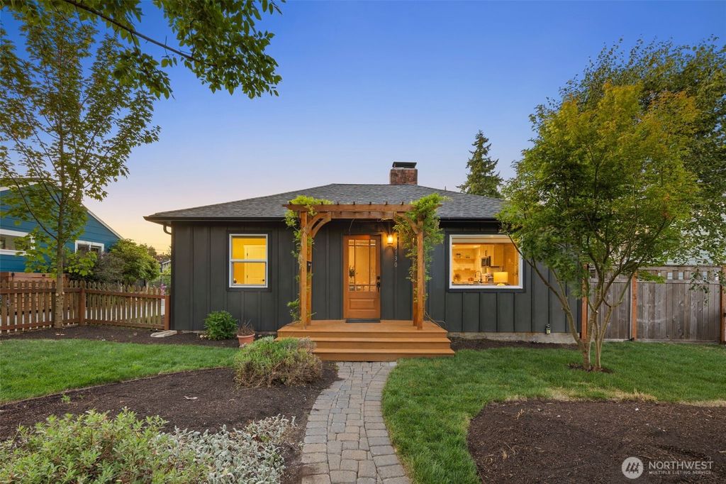 Photo of 3130 SW 97th Street, Seattle, WA 98126 (MLS # 2405919)