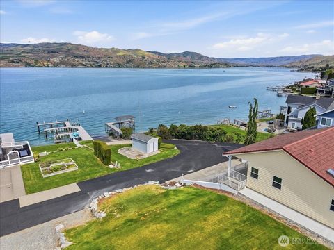 Photo of 1496 S Lakeshore Road, Chelan, WA 98816 (MLS # 2526407)