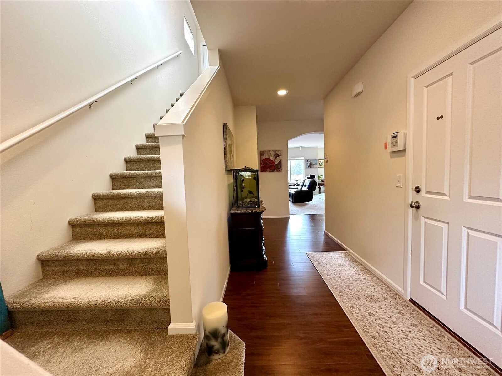 3018 Eagle Loop NE