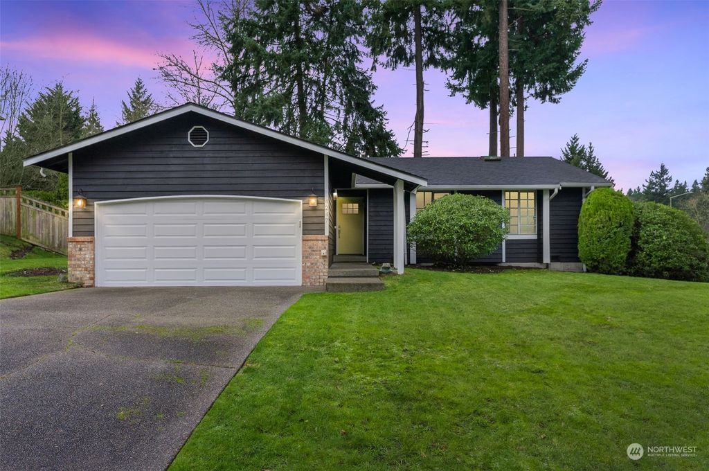 Photo of 4247 SW 337th Place, Federal Way, WA 98023 (MLS # 2204650)