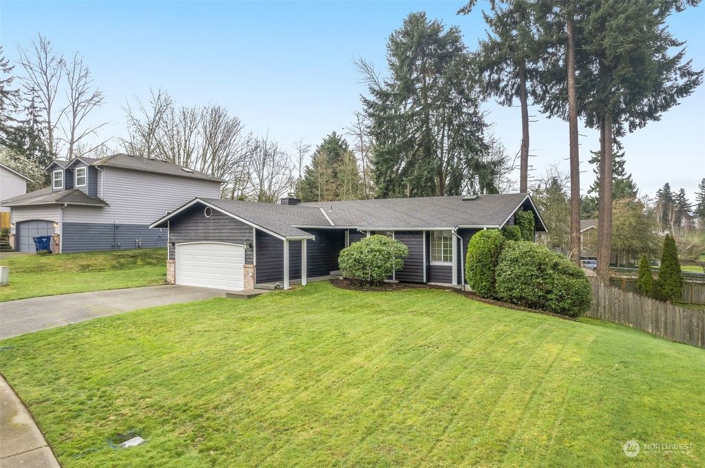 Photo of 4247 SW 337th Place, Federal Way, WA 98023 (MLS # 2204650)