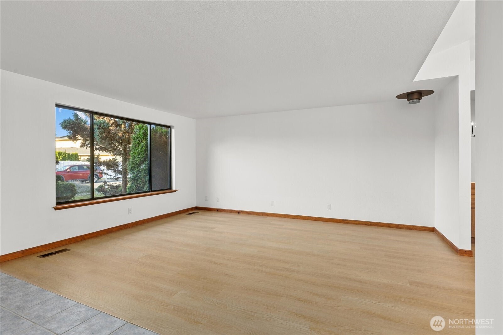 1935 F Street SE 14