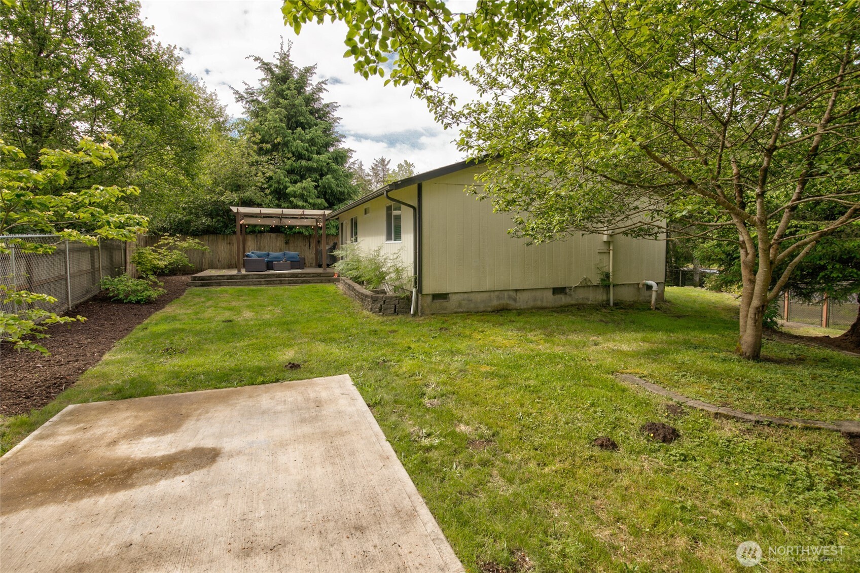 770 Duck Lake Drive SE