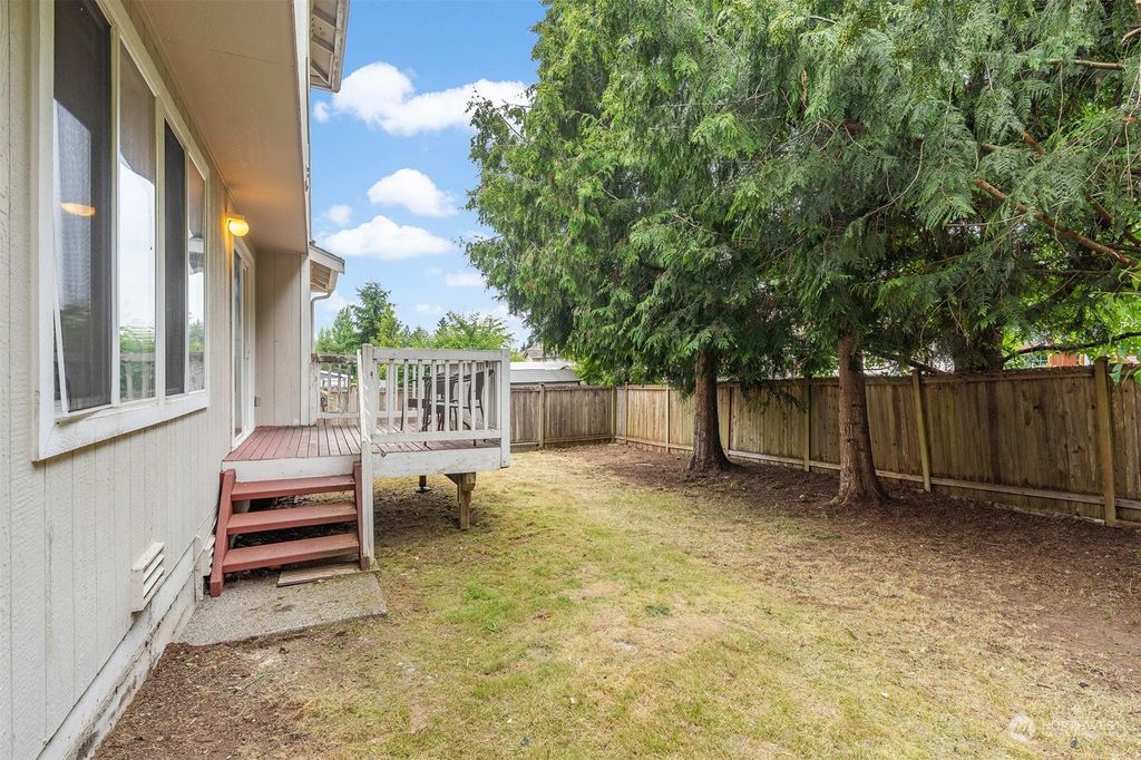 Photo of 14718 SE 185th Place, Renton, WA 98058 (MLS # 2139397)