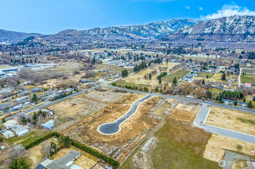 Photo of 143 Fruitful Pl Pl, Cashmere, WA 98815 (MLS # 2542880)