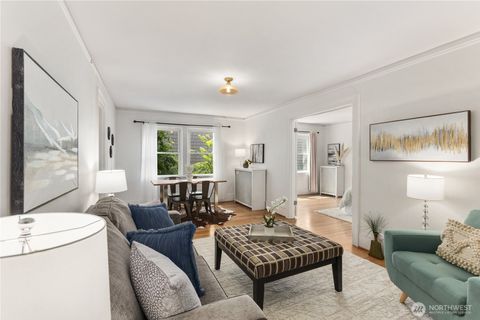 Photo of 4725 15th Avenue NE #22, Seattle, WA 98105 (MLS # 2485346)