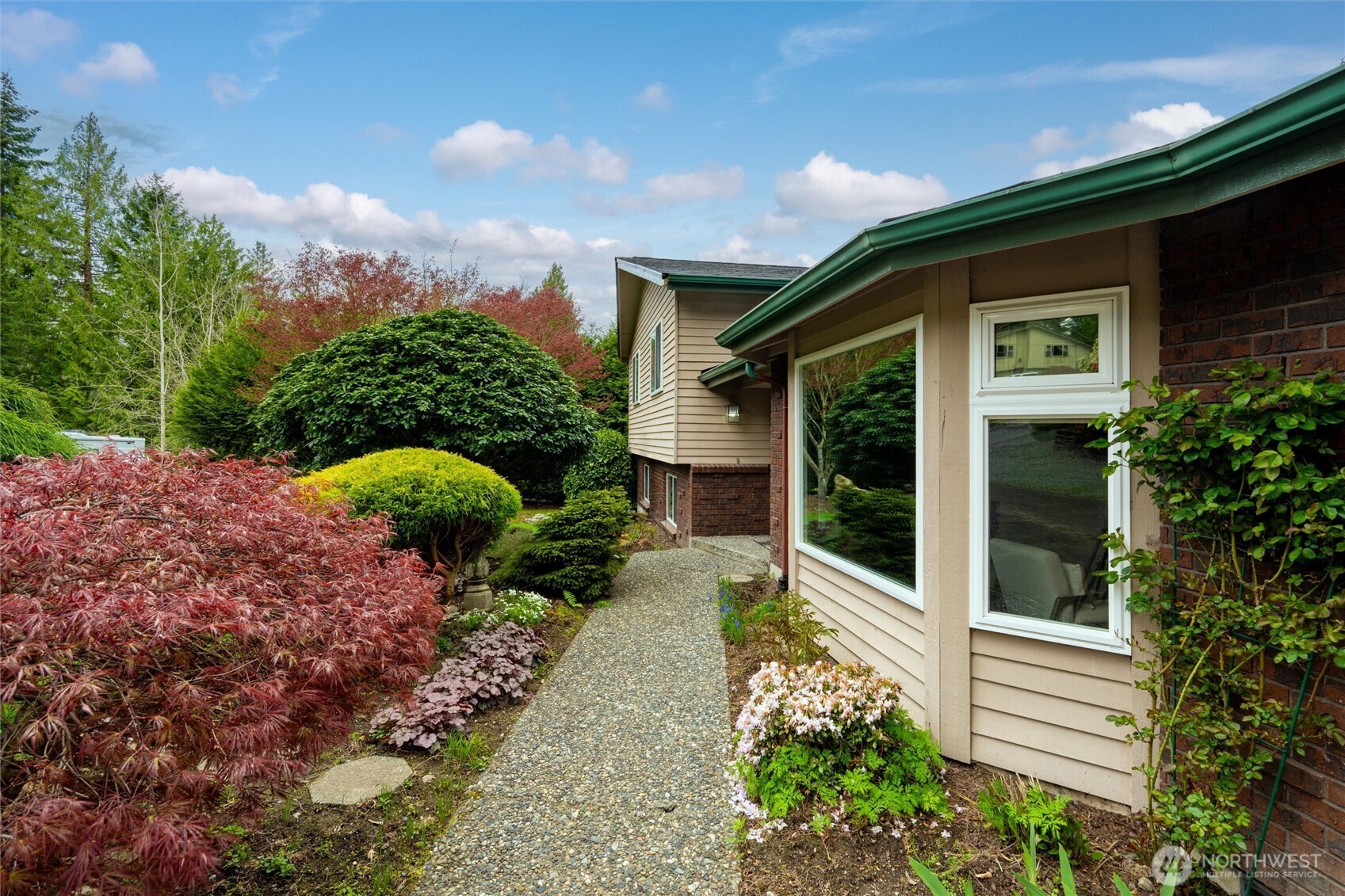 2731 Iroquois Drive