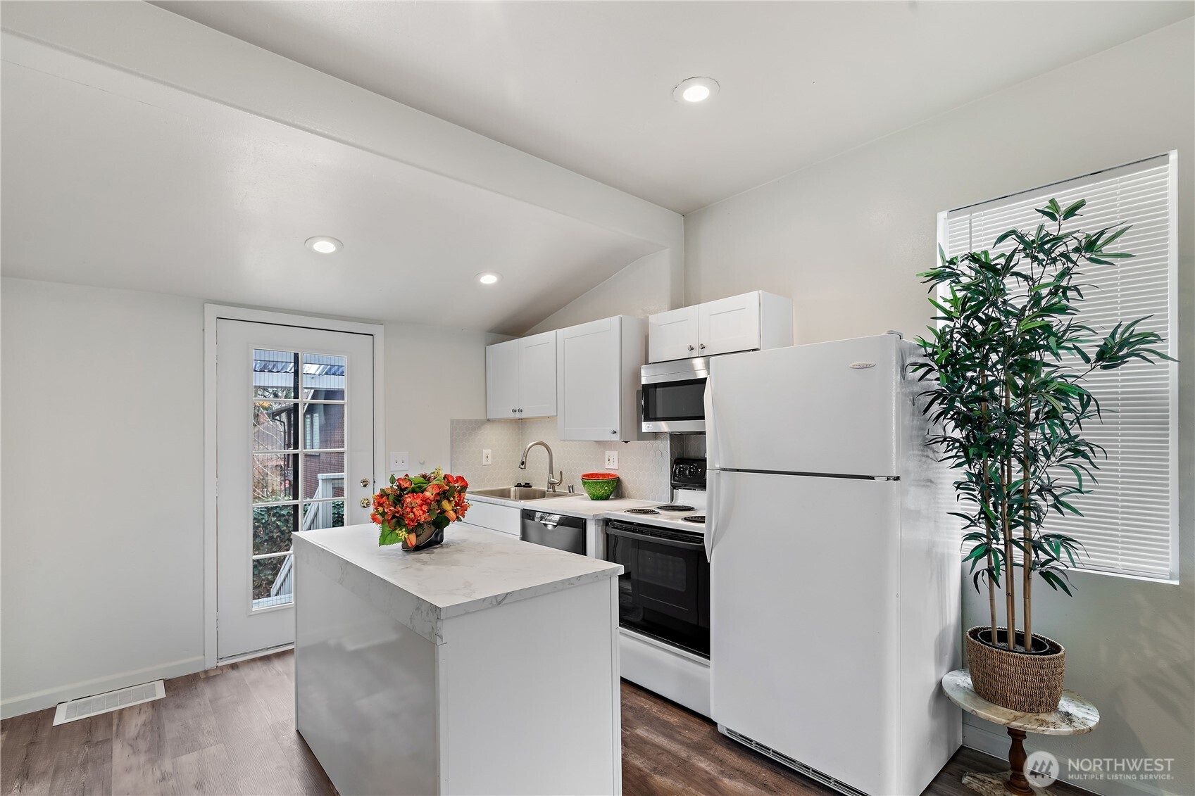 1521 E Spruce Street