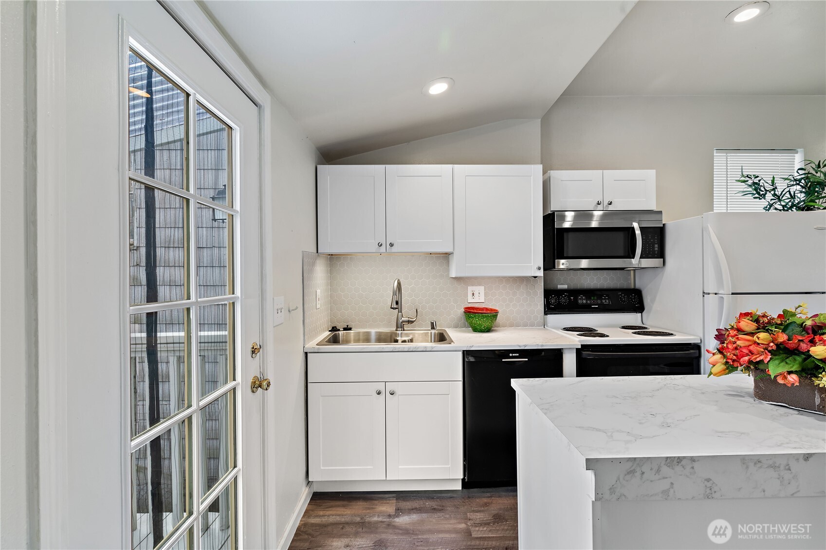 1521 E Spruce Street