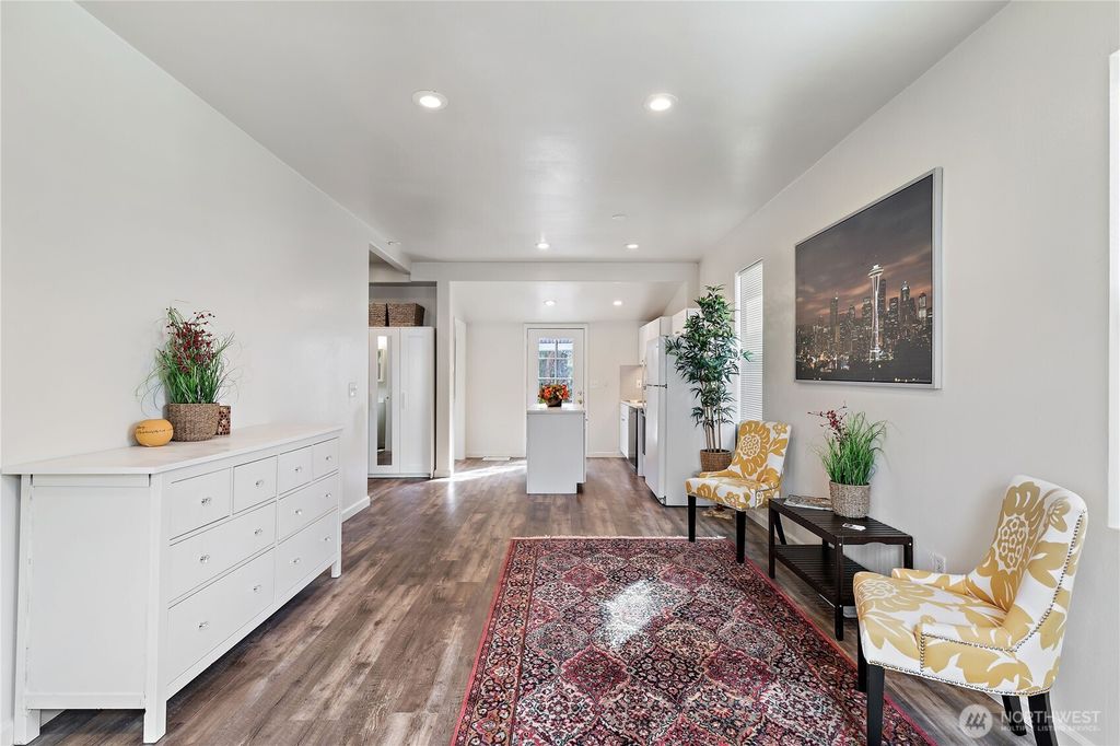 Photo of 1521 E Spruce Street, Seattle, WA 98122 (MLS # 2494511)