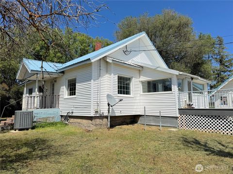 Photo of 39500 SR 21 N, Wilbur, WA 99185 (MLS # 2505256)