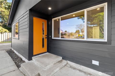 Photo of 2525 Monroe Street, Bellingham, WA 98225 (MLS # 2527530)