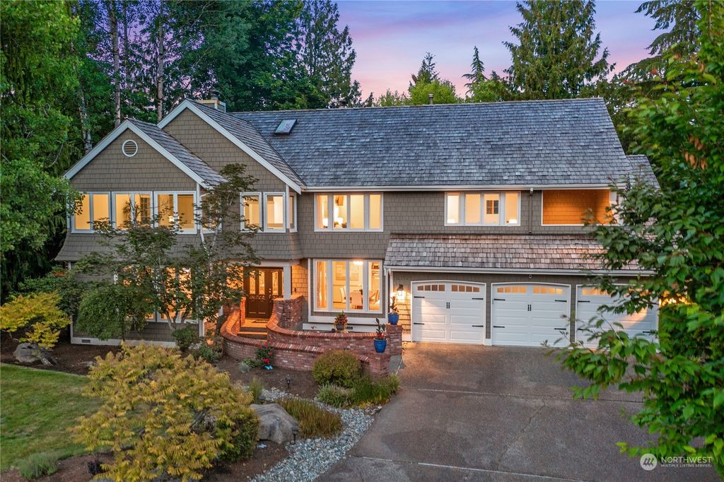 Photo of 21929 NE 21st Place, Sammamish, WA 98074 (MLS # 2071968)